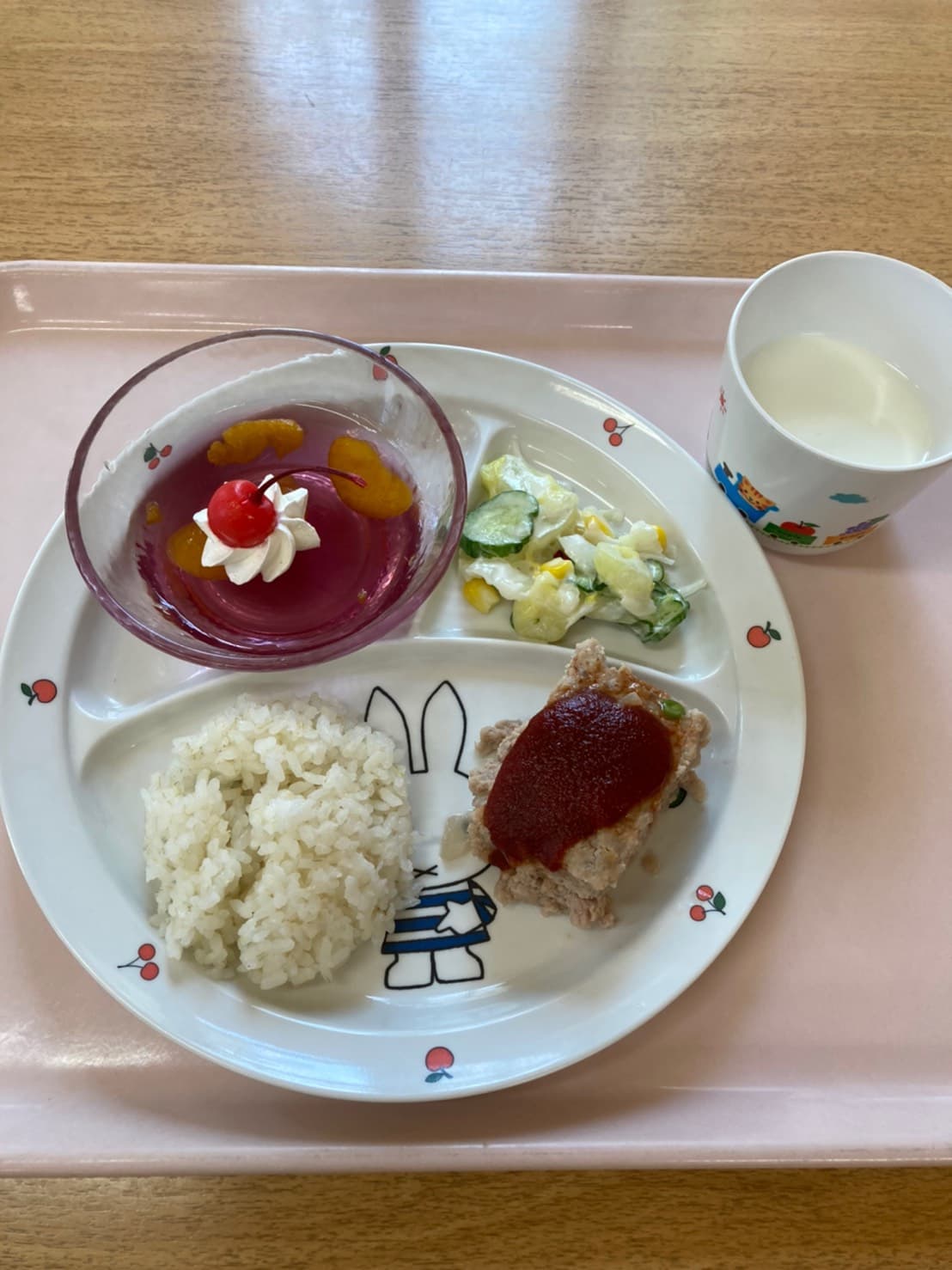 4/8の給食